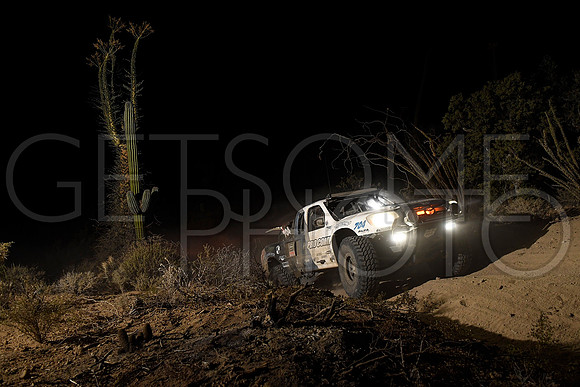704_17B1000_getsomephoto_123058