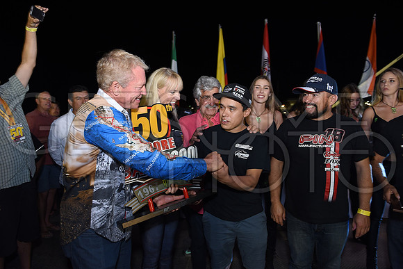 Awards_17B1000_getsomephoto_128977