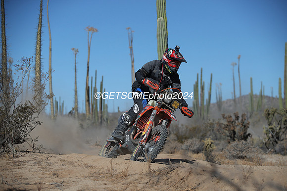 10x_111624_getsomephoto_129207