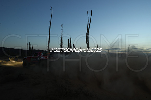200_2025_SCORE_BAJA1000_GETSOMEPHOTO_57524
