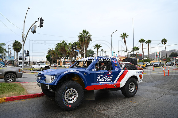 Staging_111425_B1K_GETSOMEPHOTO_142904