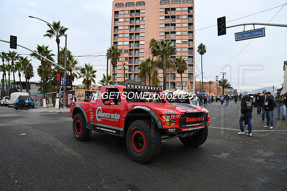 Staging_111425_B1K_GETSOMEPHOTO_142915