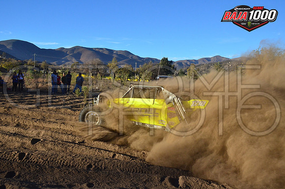 1218_2015B1k_GETSOMEphoto_58243