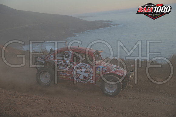 575_2015B1k_GETSOMEphoto_57396