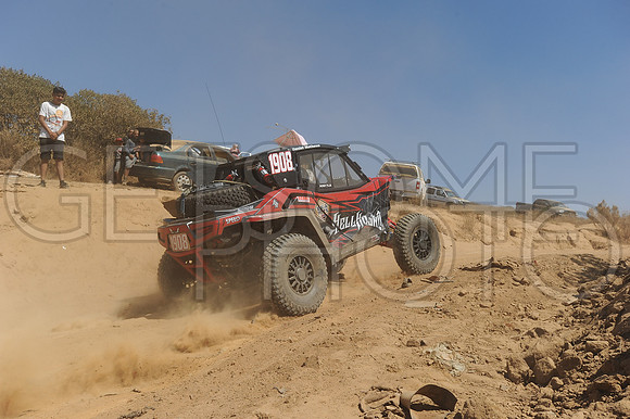 1908_010619_19B400_GetSomePhoto_064521