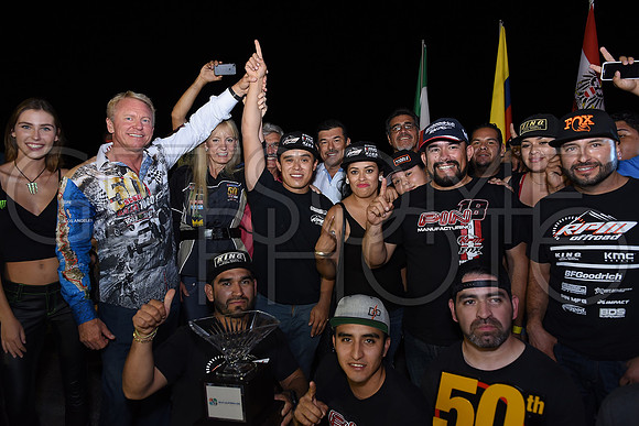Awards_17B1000_getsomephoto_128987