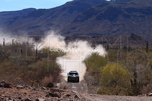 3_050422_MX1K_GETSOMEphoto_051392