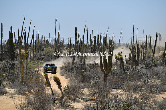 3_050422_MX1K_GETSOMEphoto_043014