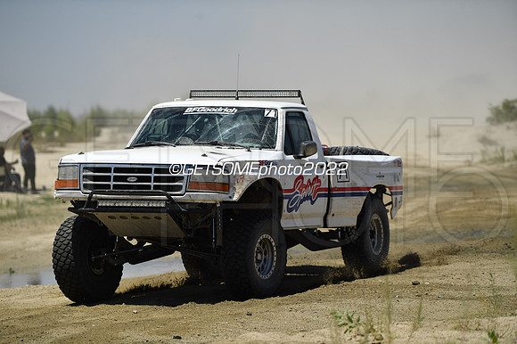 71_050422_MX1K_GETSOMEphoto_047211