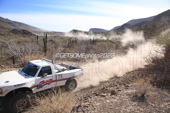 71_050422_MX1K_GETSOMEphoto_050396