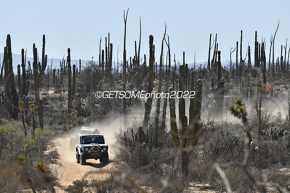 30_050422_MX1K_GETSOMEphoto_044317