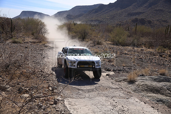10_050422_MX1K_GETSOMEphoto_050341