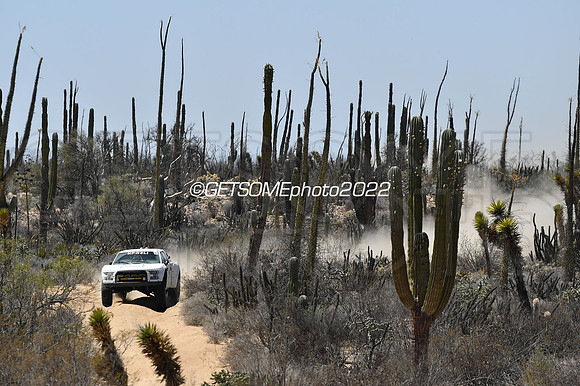 10_050422_MX1K_GETSOMEphoto_043252