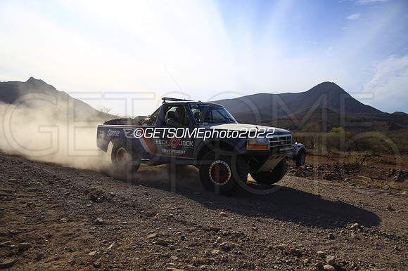 2_050422_MX1K_GETSOMEphoto_050939