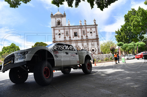 10_050422_MX1K_GETSOMEphoto_044598