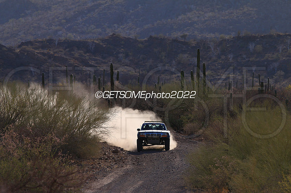 2_050422_MX1K_GETSOMEphoto_051605