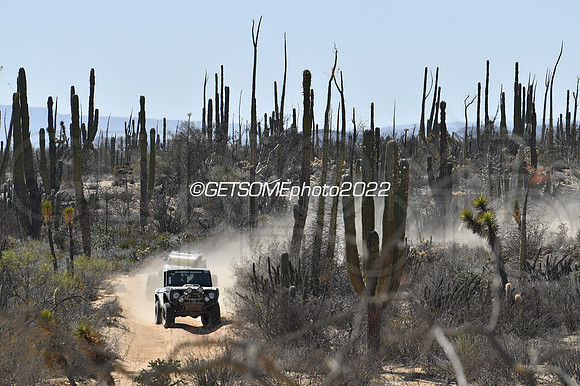 30_050422_MX1K_GETSOMEphoto_044316