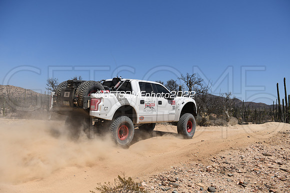 10_050422_MX1K_GETSOMEphoto_044005