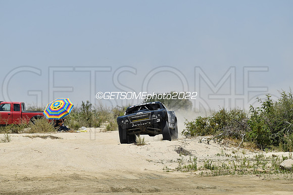 3_050422_MX1K_GETSOMEphoto_046722