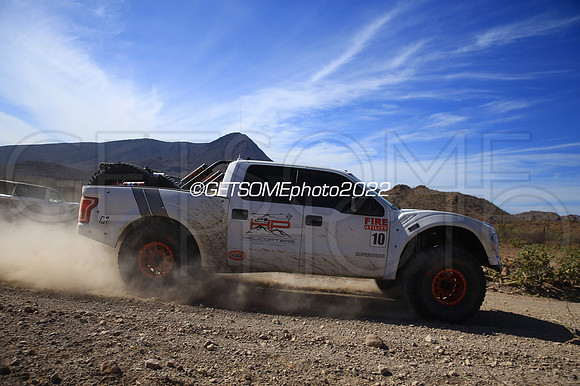 10_050422_MX1K_GETSOMEphoto_050865