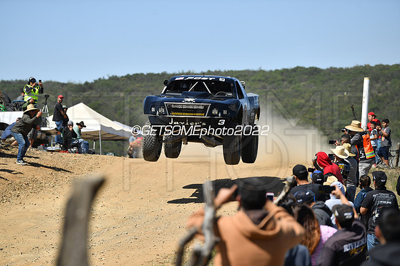 3_050422_MX1K_GETSOMEphoto_041580