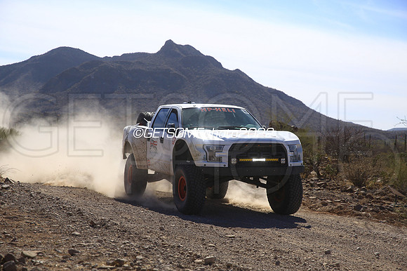 10_050422_MX1K_GETSOMEphoto_050863
