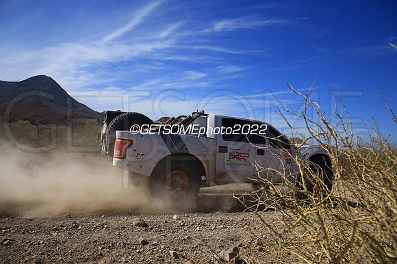 10_050422_MX1K_GETSOMEphoto_050866