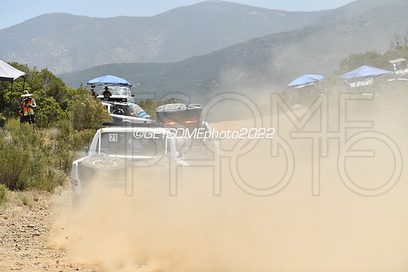 71_050422_MX1K_GETSOMEphoto_042197