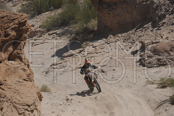 217x_17SF250_GETSOMEphoto_94760