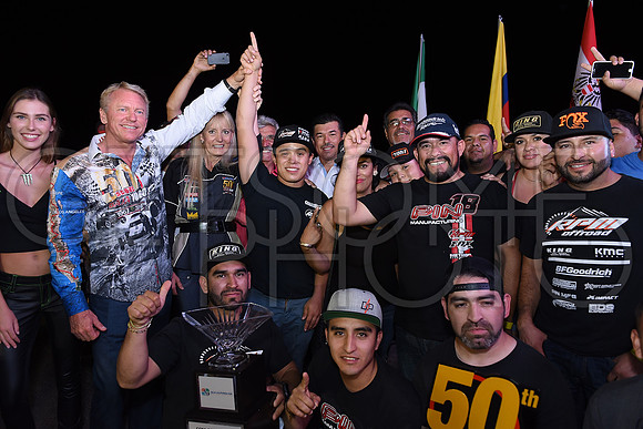 Awards_17B1000_getsomephoto_128988