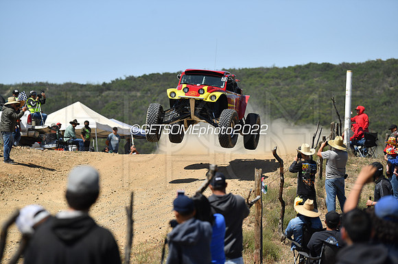 20_050422_MX1K_GETSOMEphoto_041660