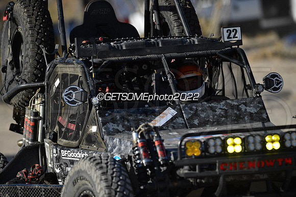 22_050422_MX1K_GETSOMEphoto_041296