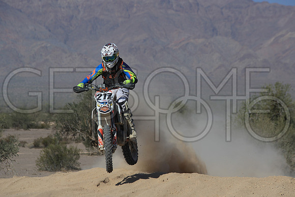 217x_17SF250_GETSOMEphoto_94467