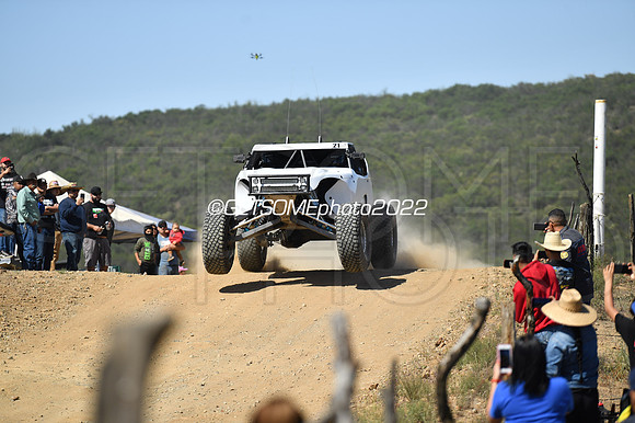 21_050422_MX1K_GETSOMEphoto_041497