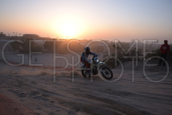 100x_17SF250_GETSOMEphoto_94074