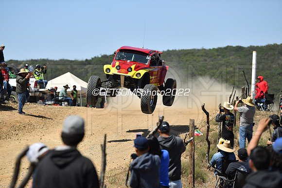 20_050422_MX1K_GETSOMEphoto_041662
