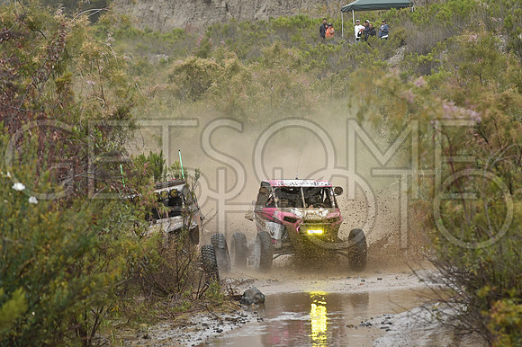 1954_010619_19B500_GetSomePhoto_052358