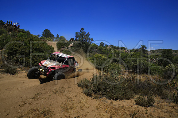 1954_010619_19B500_GetSomePhoto_051990