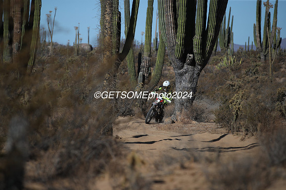 15x_111624_getsomephoto_129138