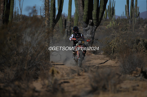 1x_111624_getsomephoto_129129