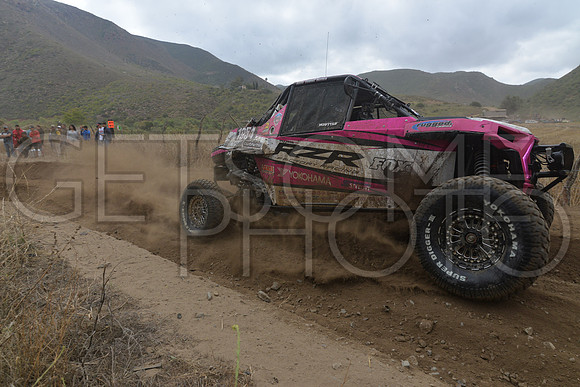 1954_010619_19B500_GetSomePhoto_052180