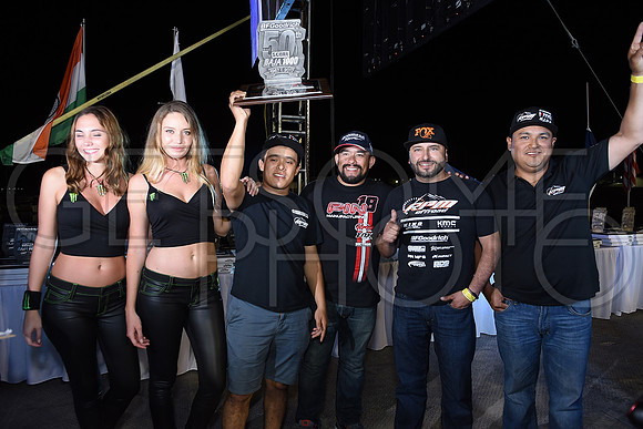 Awards_17B1000_getsomephoto_128975