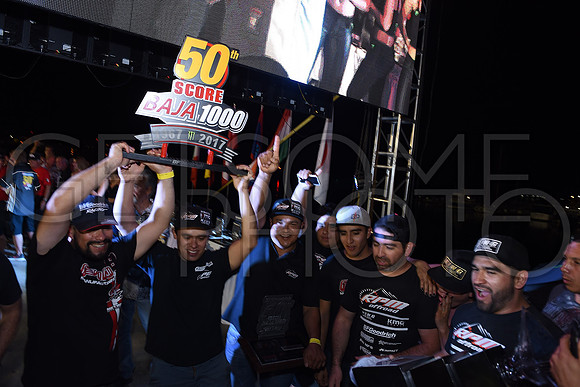 Awards_17B1000_getsomephoto_128993