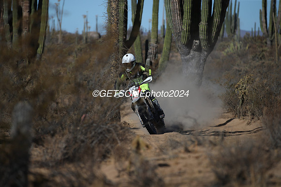 15x_111624_getsomephoto_129144