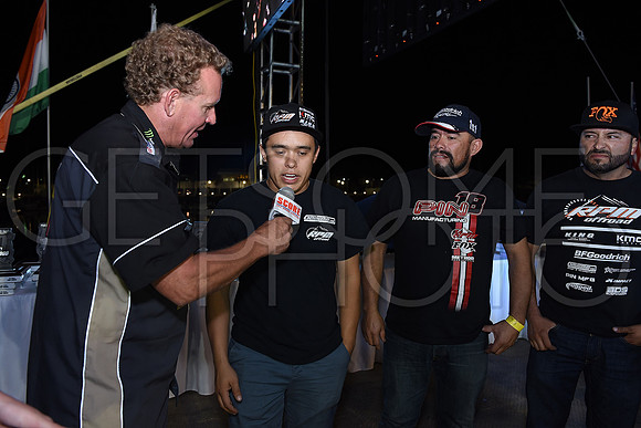 Awards_17B1000_getsomephoto_128969