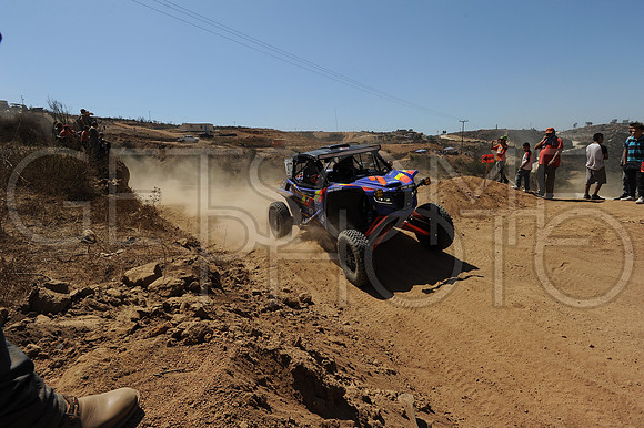 1977_010619_19B400_GetSomePhoto_064531