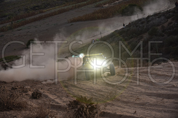 1956_010619_19B400_GetSomePhoto_064741