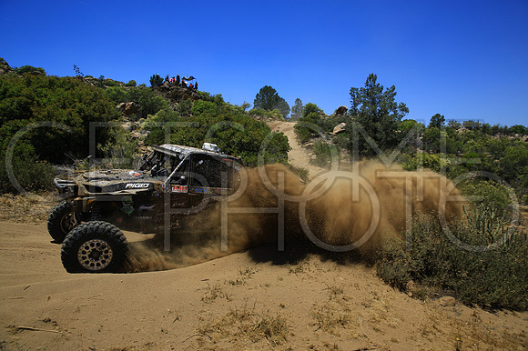2911_010619_19B500_GetSomePhoto_052055