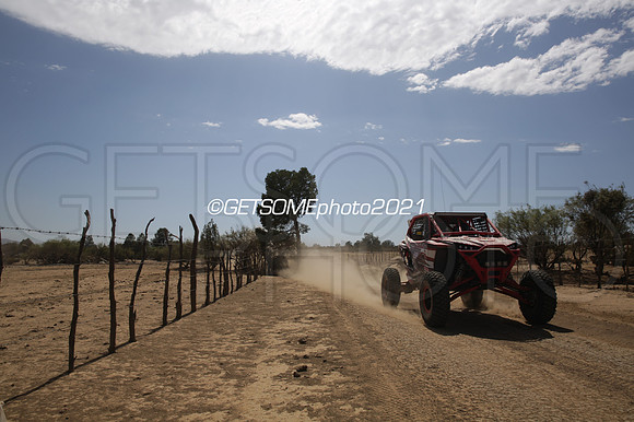 1808_091821_21B400_GETSOMEphoto_029700