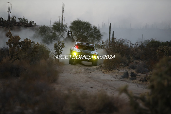 1L_111624_getsomephoto_129787